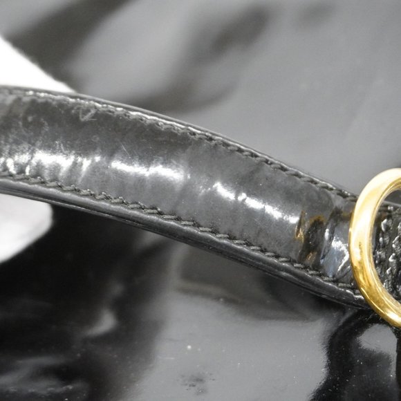 CHANEL Black Patent Leather Vanity Bag - Picture 11 of 16